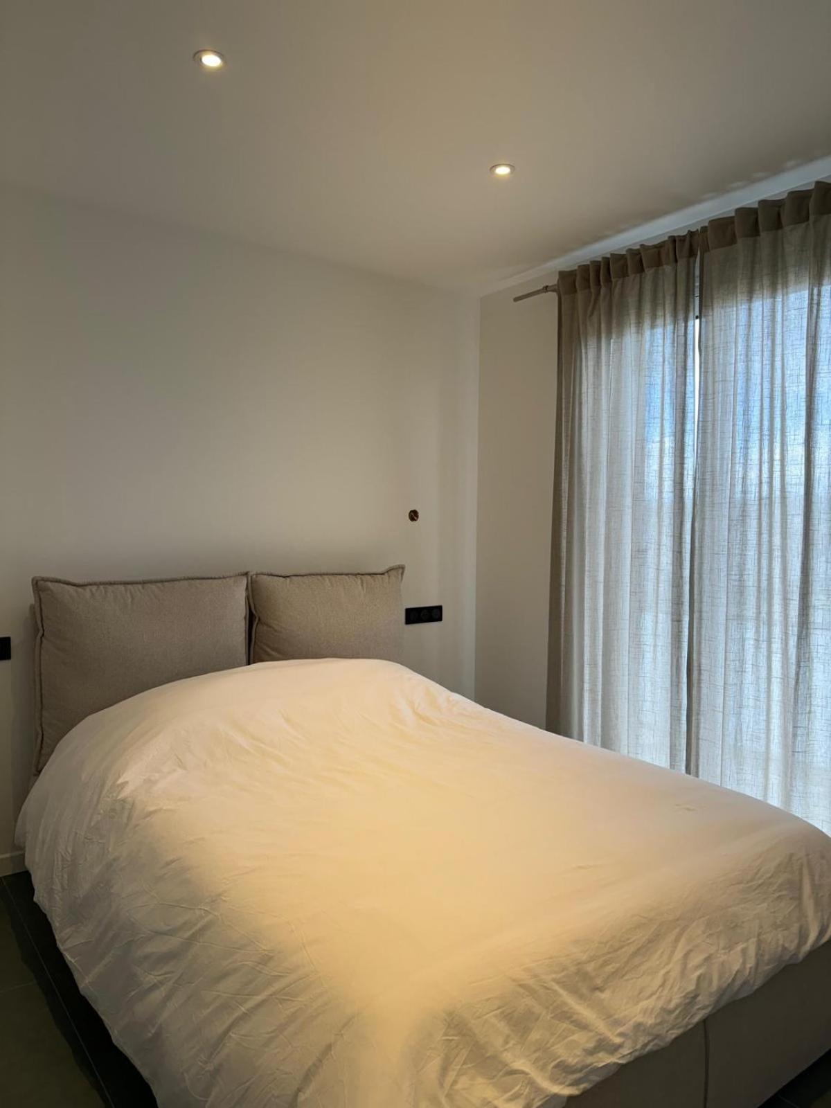 Modern Green & White - Apartments T3 60M2 Annecy - Parking Prive - Wifi - Netflix Экстерьер фото